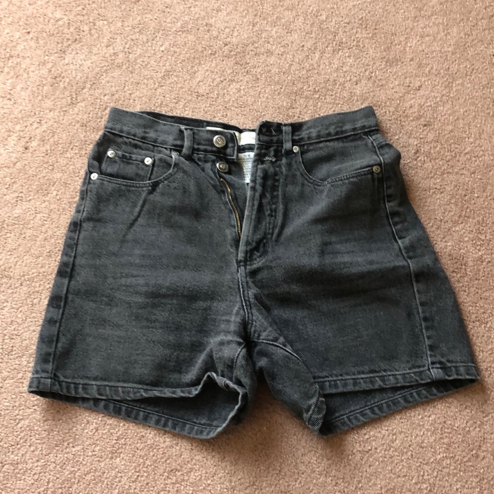 high waisted black shorts